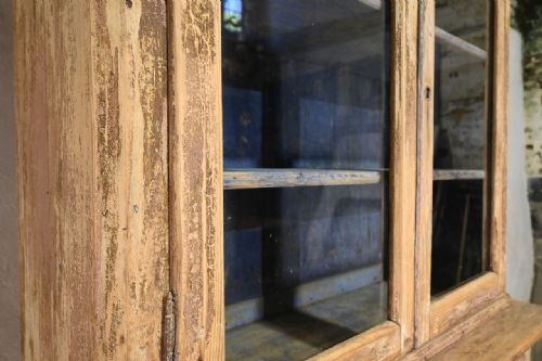 19TH CENTURY GLAZED FRENCH PAINTED BUFFET DEUX CORPS CABINET - ADDITIONAL PHOTO 4