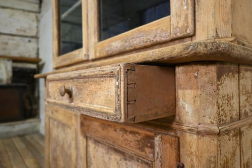 19TH CENTURY GLAZED FRENCH PAINTED BUFFET DEUX CORPS CABINET - ADDITIONAL PHOTO 7