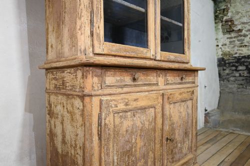 19TH CENTURY GLAZED FRENCH PAINTED BUFFET DEUX CORPS CABINET - ADDITIONAL PHOTO 13