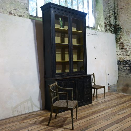 TALL 19TH CENTURY FRENCH BLACK PAINTED GLAZED CABINET - ADDITIONAL PHOTO 17