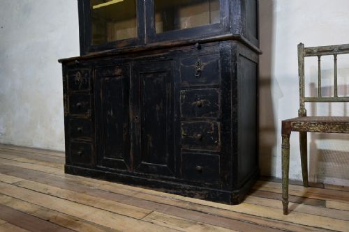 TALL 19TH CENTURY FRENCH BLACK PAINTED GLAZED CABINET - ADDITIONAL PHOTO 22