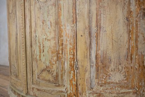 AN 18TH CENTURY DRY SCRAPED SWEDISH PAINTED GUSTAVIAN CORNER CUPBOARD CABINET - ADDITIONAL PHOTO 13
