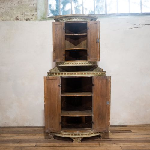 AN 18TH CENTURY DRY SCRAPED SWEDISH PAINTED GUSTAVIAN CORNER CUPBOARD CABINET - ADDITIONAL PHOTO 14