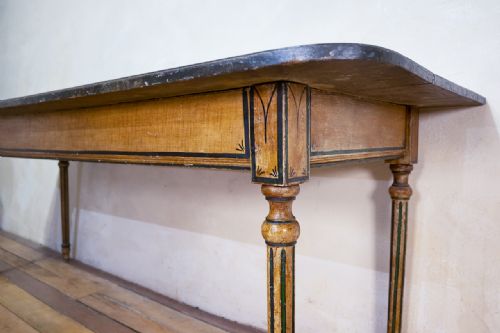 18TH CENTURY FAUX QUILTED MAPLE PAINTED SWEDISH FARMHOUSE TABLE - ADDITIONAL PHOTO 8