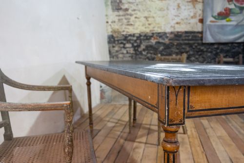 18TH CENTURY FAUX QUILTED MAPLE PAINTED SWEDISH FARMHOUSE TABLE - ADDITIONAL PHOTO 14