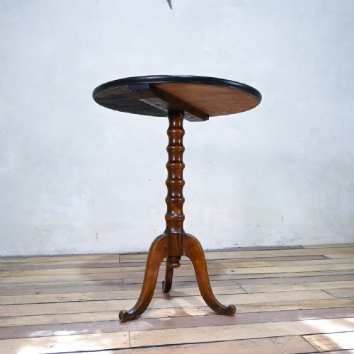 19TH CENTURY FRENCH BOBBIN TURNED TRIPOD SIDE TABLE - ADDITIONAL PHOTO 2