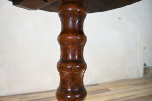 19TH CENTURY FRENCH BOBBIN TURNED TRIPOD SIDE TABLE - ADDITIONAL PHOTO 9