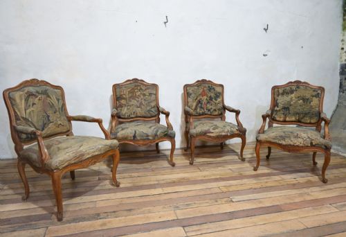 A NEAR PAIR 19TH CENTURY FRENCH LOUIS XV FAUTEUILS OPEN ARMCHAIRS AUBUSSON TAPESTRY - ADDITIONAL PHOTO 3