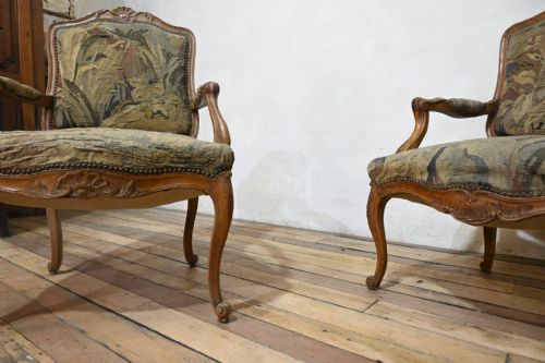 A NEAR PAIR 19TH CENTURY FRENCH LOUIS XV FAUTEUILS OPEN ARMCHAIRS AUBUSSON TAPESTRY - ADDITIONAL PHOTO 6