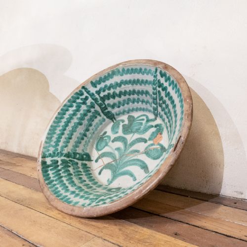 LARGE 18TH CENTURY SPANISH FAJALAUZA LEBRILLO DAIRY BOWL - ADDITIONAL PHOTO 3