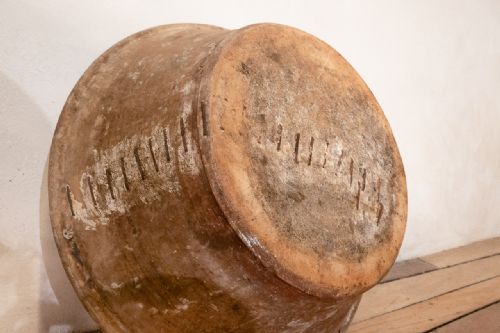 LARGE 18TH CENTURY SPANISH FAJALAUZA LEBRILLO DAIRY BOWL - ADDITIONAL PHOTO 10