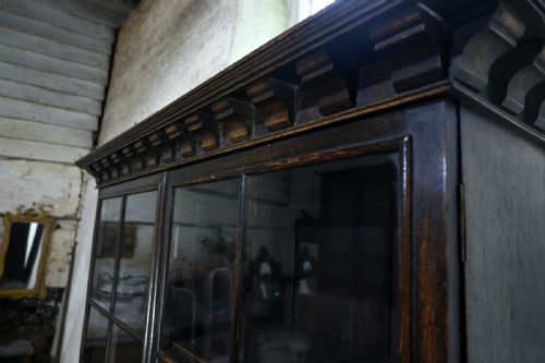 LATE 19TH CENTURY GLAZED BOOKCASE MANNER OF SAMUEL PEPYS - ADDITIONAL PHOTO 2