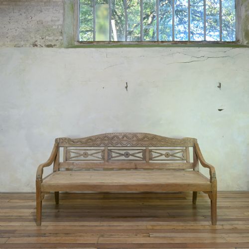 A LARGE 19TH CENTURY ANGLO INDIAN TEAK BENCH - ADDITIONAL PHOTO 6
