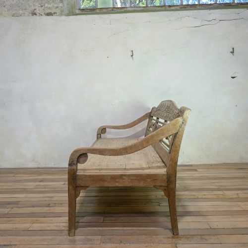 A LARGE 19TH CENTURY ANGLO INDIAN TEAK BENCH - ADDITIONAL PHOTO 11