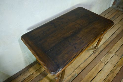 A FRENCH 19TH CENTURY CHESTNUT SINGLE DRAWER SIDE TABLE - ADDITIONAL PHOTO 8