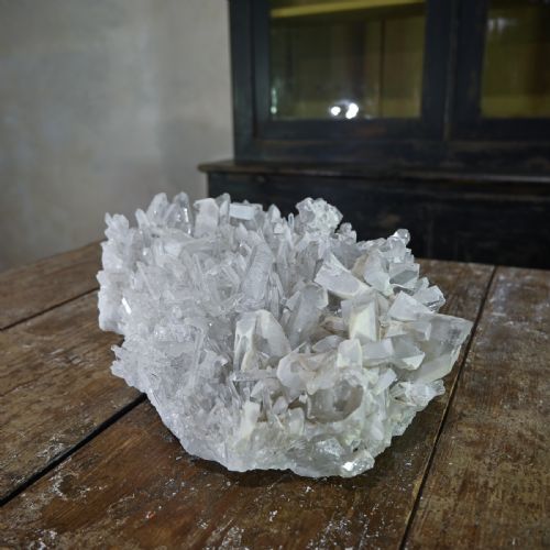 A VERY LARGE NEEDLE QUARTZ CRYSTAL CLUSTER GEOLOGICAL SPECIMEN - ADDITIONAL PHOTO 5
