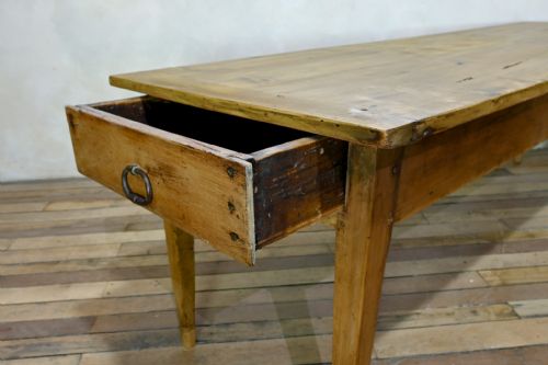 A LARGE 19TH CENTURY FRENCH FARMHOUSE TABLE - ADDITIONAL PHOTO 6