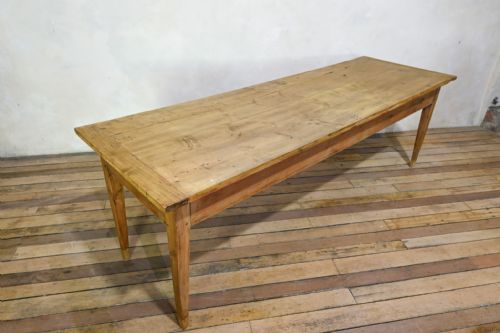 A LARGE 19TH CENTURY FRENCH FARMHOUSE TABLE - ADDITIONAL PHOTO 13