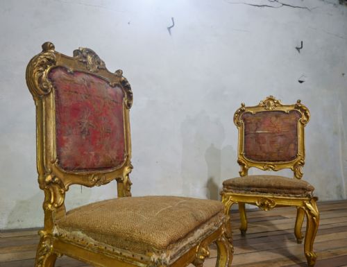 A PAIR OF 18TH CENTURY NORTH ITALIAN GILTWOOD SIDE CHAIRS - ADDITIONAL PHOTO 11