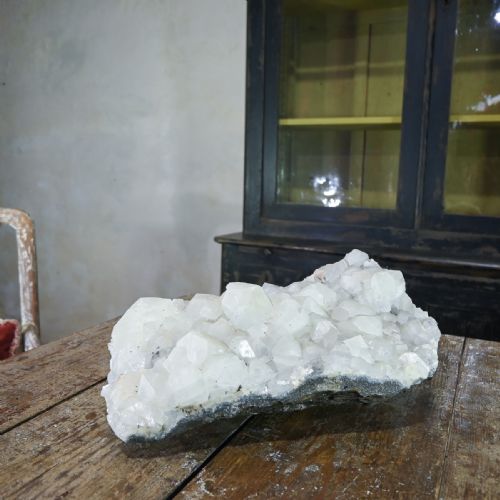 A LARGE CRYSTALLINE CLUSTER GEOLOGICAL SPECIMEN CALCITE AND QUARTZ CRYSTALLISE - ADDITIONAL PHOTO 7