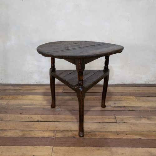 18TH CENTURY COUNTRY HOUSE CRICKET TABLE - ADDITIONAL PHOTO 1