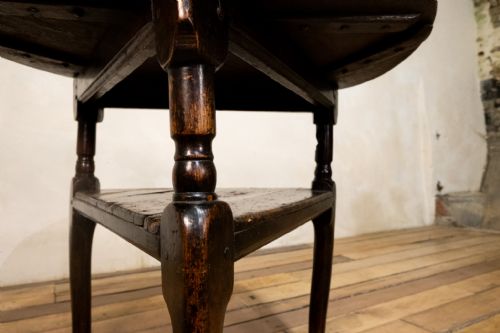 18TH CENTURY COUNTRY HOUSE CRICKET TABLE - ADDITIONAL PHOTO 7