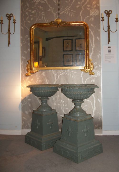 PAIR OF ELEGANT CAST IRON URNS ON PLINTHS - ADDITIONAL PHOTO 2
