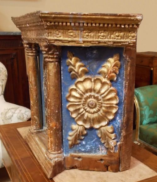 PAINTED ITALIAN TABERNACLE - ADDITIONAL PHOTO 1