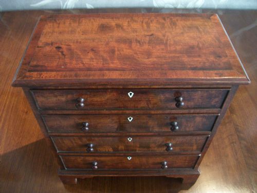GEORGIAN MINIATURE CHEST OF DRAWERS - ADDITIONAL PHOTO 4