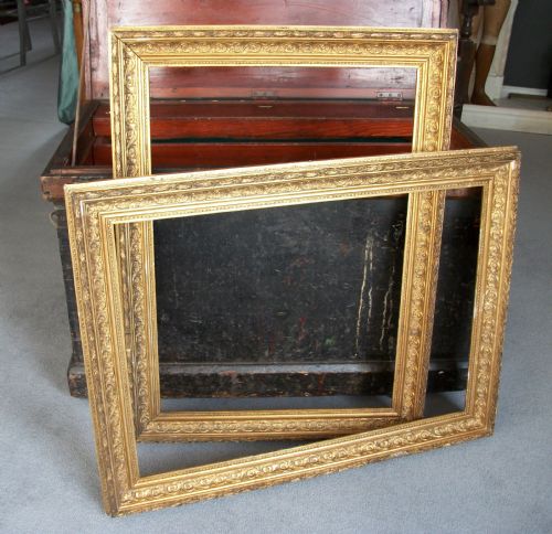 A PAIR OF VICTORIAN GILDED FRAMES - ADDITIONAL PHOTO 1