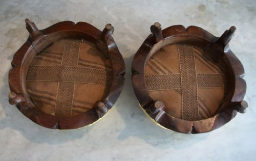A PAIR OF SMALL ROUND VICTORIAN FOOTSTOOLS - ADDITIONAL PHOTO 4
