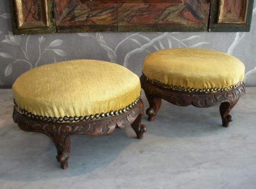 A PAIR OF SMALL ROUND VICTORIAN FOOTSTOOLS - ADDITIONAL PHOTO 8