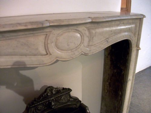 A 19TH CENTURY FRENCH LOUIS XV POMPADOUR MARBLE FIREPLACE - ADDITIONAL PHOTO 4