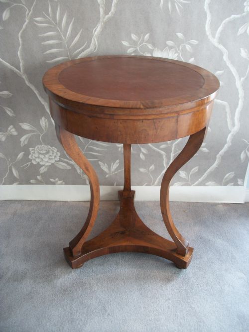 ITALIAN EARLY 19TH CENTURY OCCASIONAL ROUND TABLE - ADDITIONAL PHOTO 3