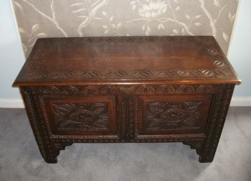 17TH CENTURY OAK COFFER OR CHEST - ADDITIONAL PHOTO 2