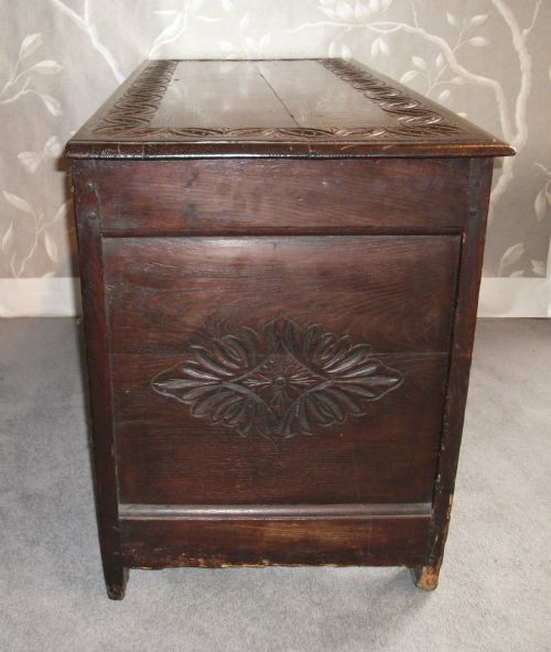 17TH CENTURY OAK COFFER OR CHEST - ADDITIONAL PHOTO 6