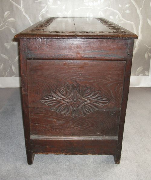 17TH CENTURY OAK COFFER OR CHEST - ADDITIONAL PHOTO 7