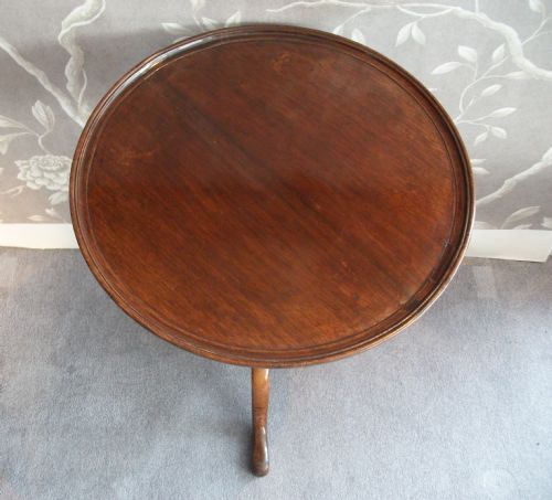 SMALL 19TH CENTURY MAHOGANY OCCASIONAL TABLE - ADDITIONAL PHOTO 2