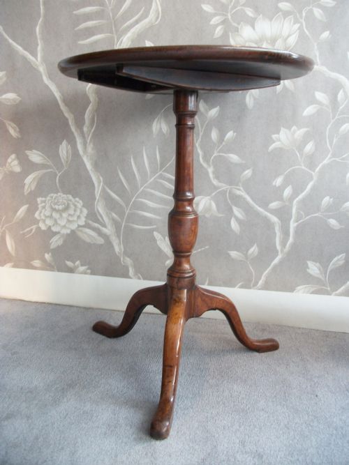 SMALL 19TH CENTURY MAHOGANY OCCASIONAL TABLE - ADDITIONAL PHOTO 3