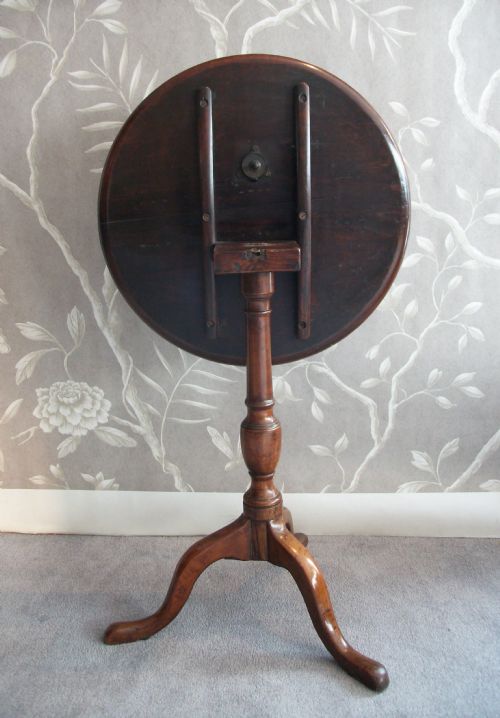 SMALL 19TH CENTURY MAHOGANY OCCASIONAL TABLE - ADDITIONAL PHOTO 4