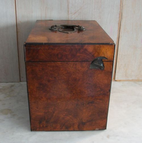 A VICTORIAN COLLECTOR'S CHEST - ADDITIONAL PHOTO 6