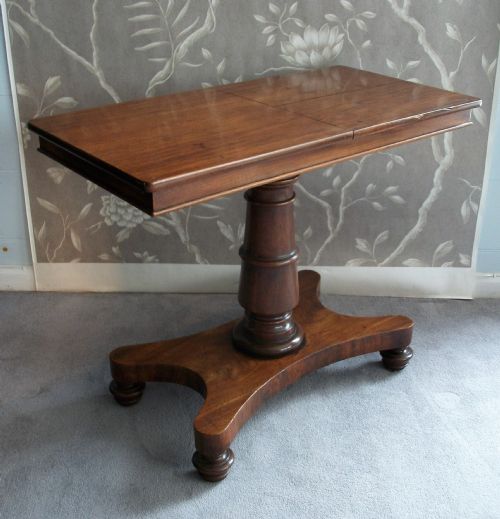 ADJUSTABLE READING TABLE OR DUET STAND - ADDITIONAL PHOTO 1