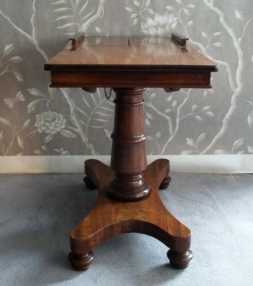 ADJUSTABLE READING TABLE OR DUET STAND - ADDITIONAL PHOTO 2