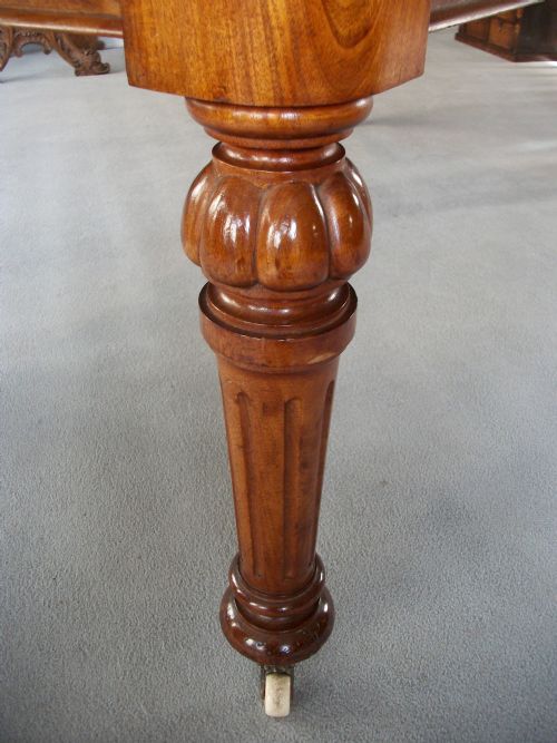 19TH CENTURY EXTENDING MAHOGANY DINING TABLE - ADDITIONAL PHOTO 4