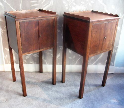 pair of georgian mahogany bedside cupboards - CATEGORY: ANTIQUE CABINETS - DATED 1920