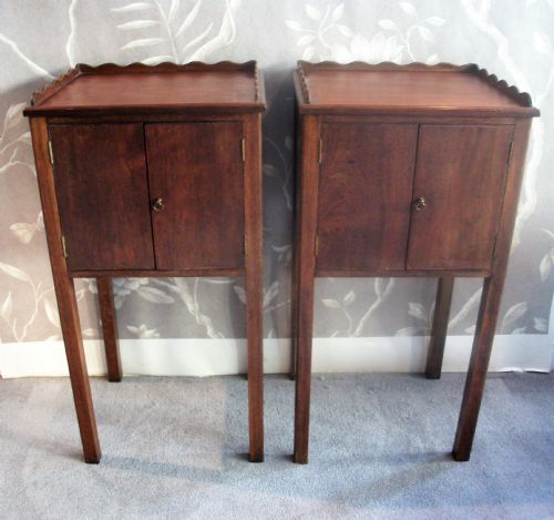 PAIR OF GEORGIAN MAHOGANY BEDSIDE CUPBOARDS - ADDITIONAL PHOTO 1