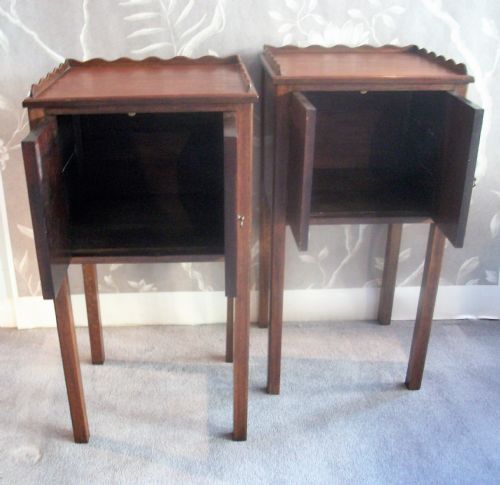 PAIR OF GEORGIAN MAHOGANY BEDSIDE CUPBOARDS - ADDITIONAL PHOTO 5