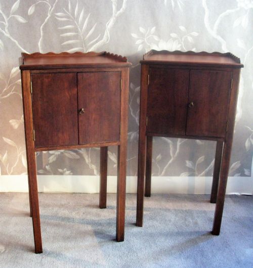 PAIR OF GEORGIAN MAHOGANY BEDSIDE CUPBOARDS - ADDITIONAL PHOTO 6
