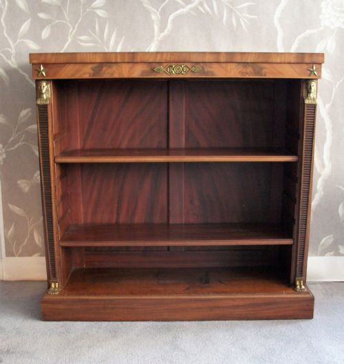 PAIR OF REGENCY MAHOGANY DWARF OPEN BOOKCASES - ADDITIONAL PHOTO 1