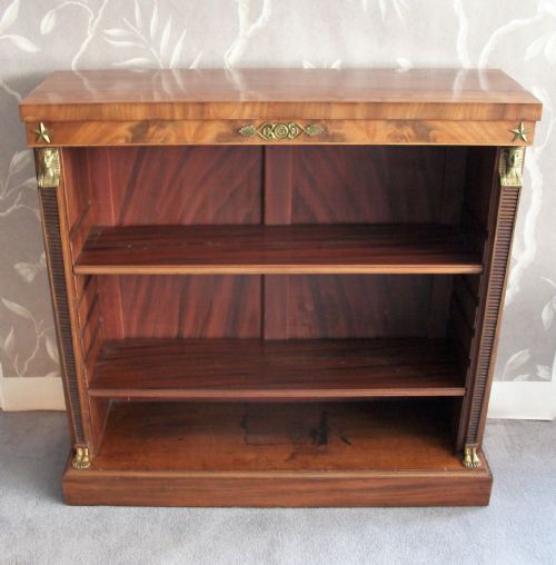 PAIR OF REGENCY MAHOGANY DWARF OPEN BOOKCASES - ADDITIONAL PHOTO 2